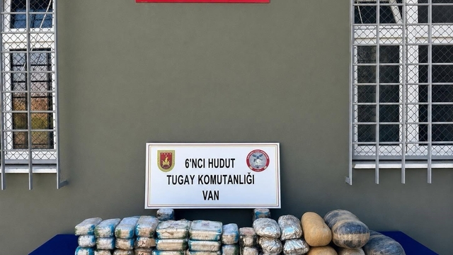 Van'da sınır hattında 44 kilo uyuşturucu ele geçirildi