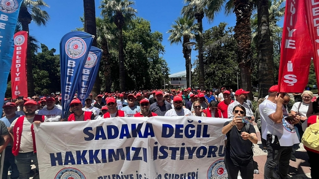 İzmir Büyükşehir Belediyesi'nde işçi eylemi