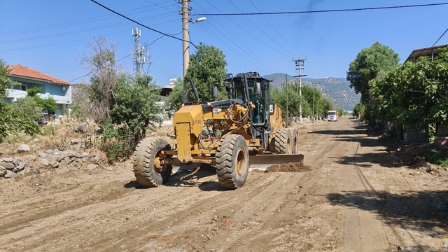 Büyükşehir ekipleri 17 ilçede sahada