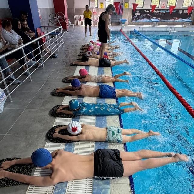 Germencik Yüzme Havuzu açıldı