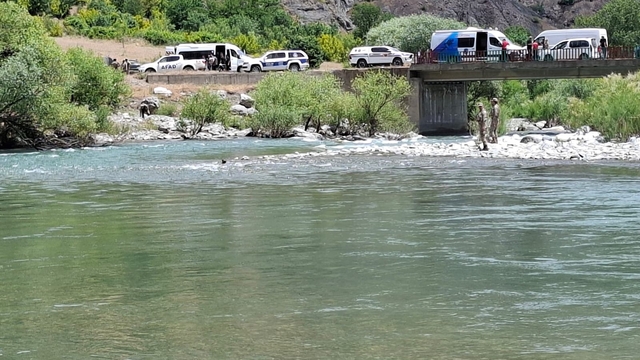 Akıntıya kapılan şahıs için arama çalışmaları sürüyor