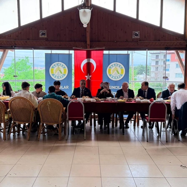 Akıncılar'da YKS'ye girecek öğrencilere moral etkinliği düzenlendi