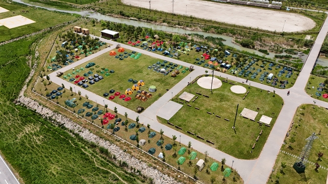 76 ilin katıldığı AFAD'ın tematik kampı Ahlat'ta başladı
411 personelin katıldığı kamp, 15-19 Haziran tarihleri artasında devam edecek
Afetlere Müdahale Genel Müdürü Dr. Sadi Ergin:
"Cumhuriyetimizin 100. yılında 100 bin arama kurtarmacı diye çıktığımız hedefimizi 160 binlere çıkardık"