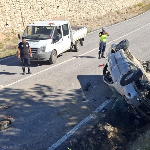 Kütahya'da şarampole devrilen otomobilin sürücüsü ağır yaralandı