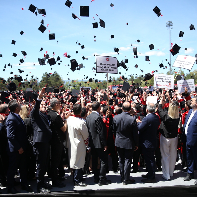 Kastamonu Üniversitesinde mezuniyet töreni düzenlendi