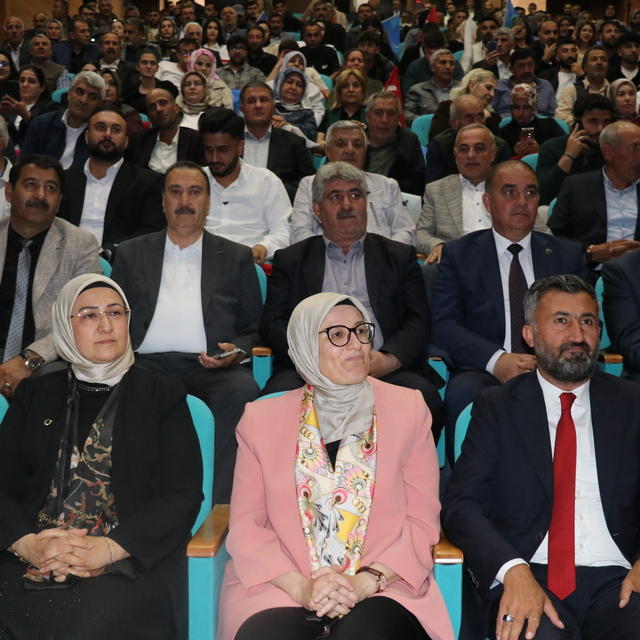 AK Parti Genel Başkan Yardımcısı Uygur, Ağrı'da konuştu: