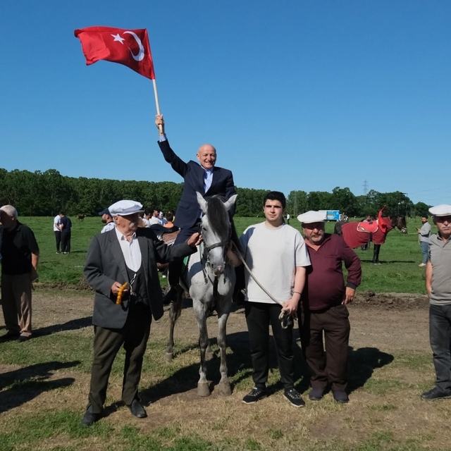 Terme'de 26. Geleneksel Rahvan At Yarışları nefes kesti