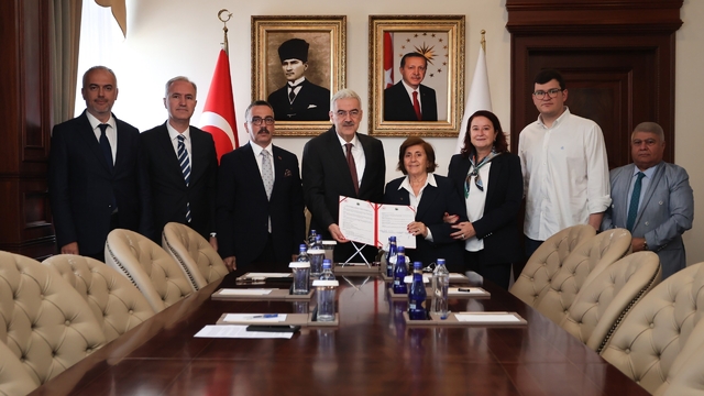 İnegöl'de 7 birimli Aile Sağlığı Merkezi için bağış protokolü imzalandı