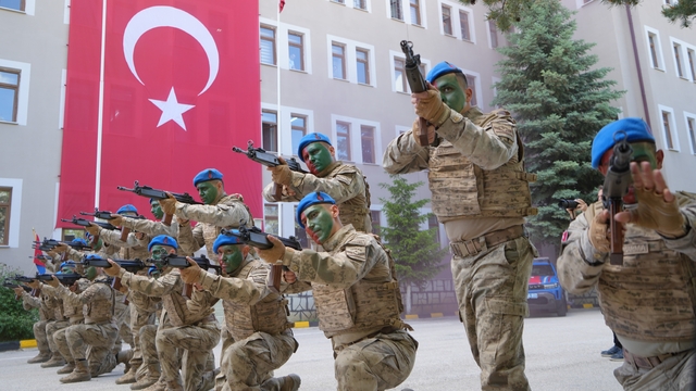 Jandarma Teşkilatının 187'nci yılı Bayburt'ta tüfekli gösteriyle kutlandı
