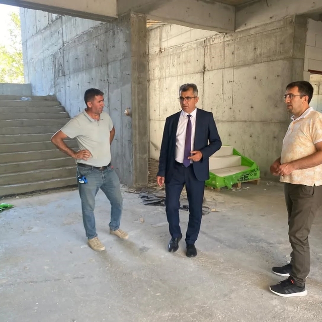 Söke Atatürk Ortaokulu inşaatında çalışmalar sürüyor
