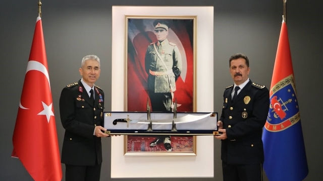 Emniyet teşkilatından jandarmaya anlamlı ziyaret