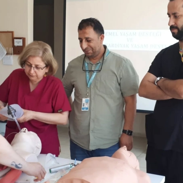 Nazilli Devlet Hastanesi'nden Kuyucak İlçe Devlet Hastanesi'ne hizmet içi e...