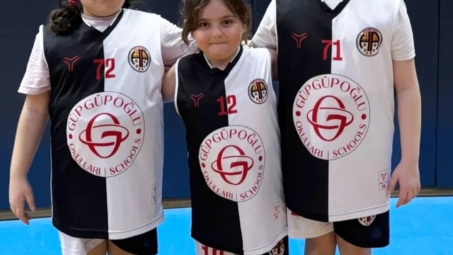 Kardeşlik ruhu sahaya taşındı
46 kardeş aynı formayla mücadele ediyor
