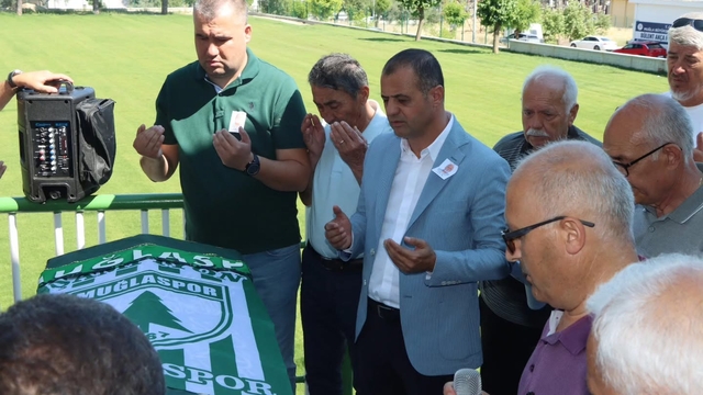 Muğlaspor'da Akın Çavaş'a veda