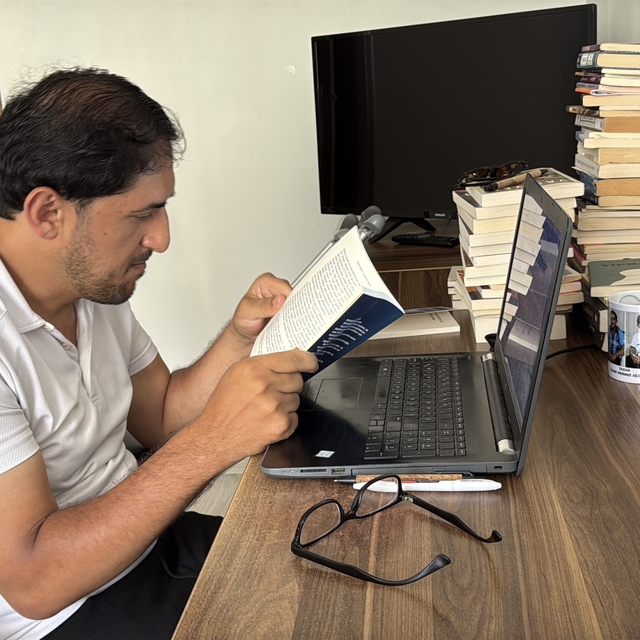 Rize'de üç kitap yazan serebral palsili Aksüt, çalışmalarına devam ediyor