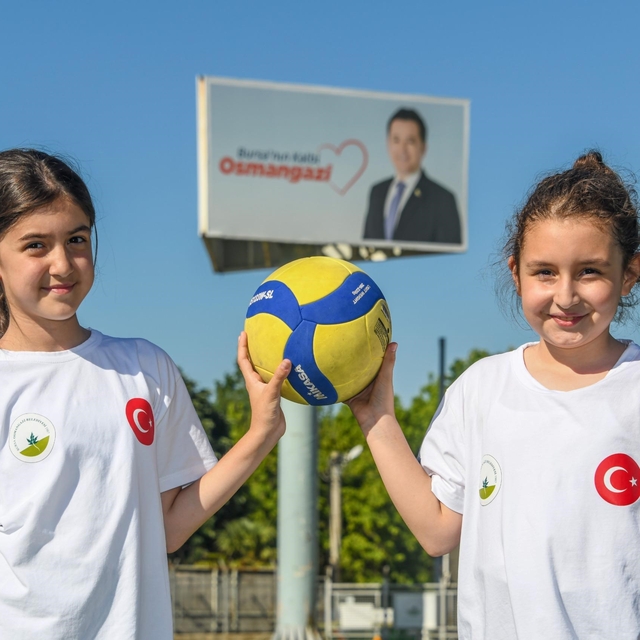 Geleceğin voleybolcuları Osmangazi'de yetişiyor
Osmangazi'deki Mini Voleybo...