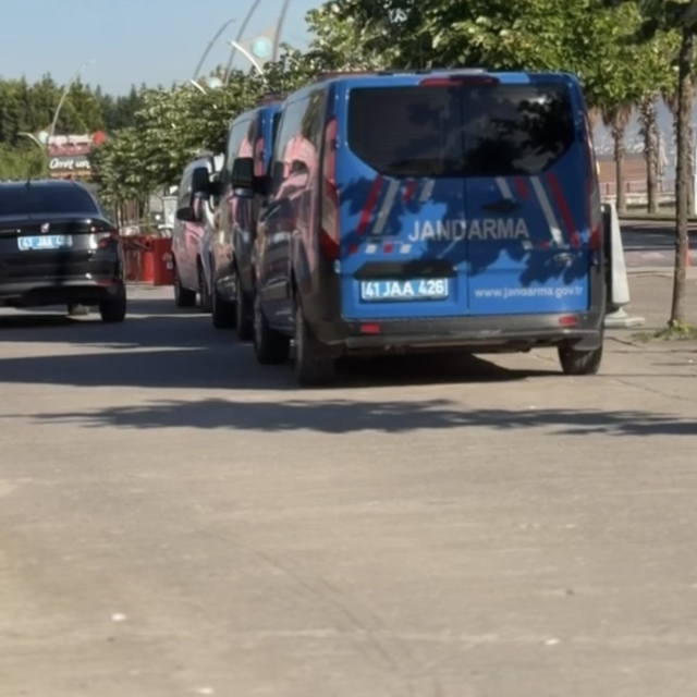 Kocaeli'de rüşvet ve tefecilik operasyonunda 18 şüpheli yakalandı