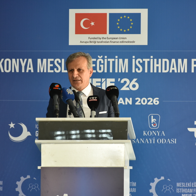 Konya'da iş dünyası ile öğrencileri buluşturacak fuar kapılarını açtı