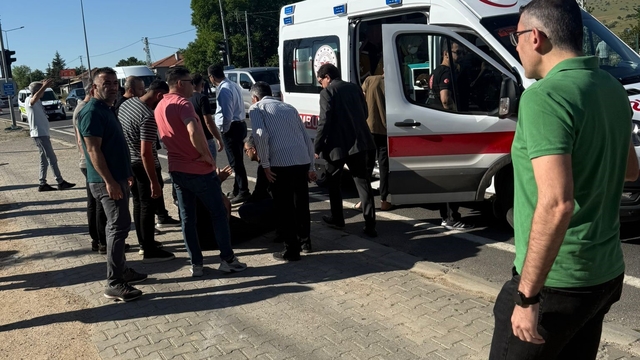 İşçi servisleri çarpıştı: 20 yaralı