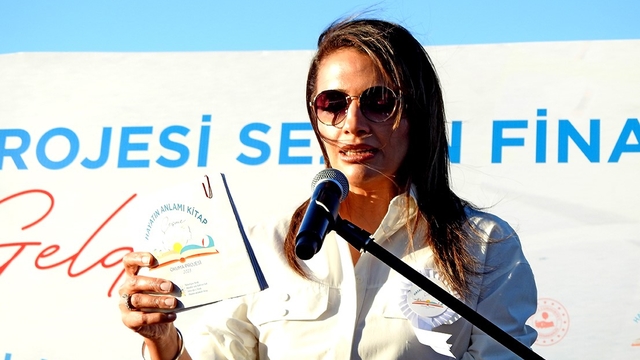Çeşme'de, "Hayatın Anlamı Kitap" projesinin dördüncü sezonunu tamamlandı