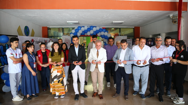 Adana'da "TÜBİTAK Bilim Fuarı Festivali" açıldı