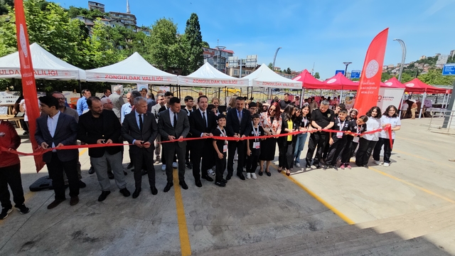 Zonguldak'ta TÜBİTAK Bilim Fuarları Festivali kapılarını açtı