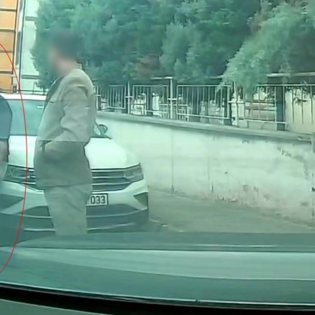 Kocaeli'de okul önünde taciz iddiası
Şüpheli serbest kaldı, müdahale eden b...