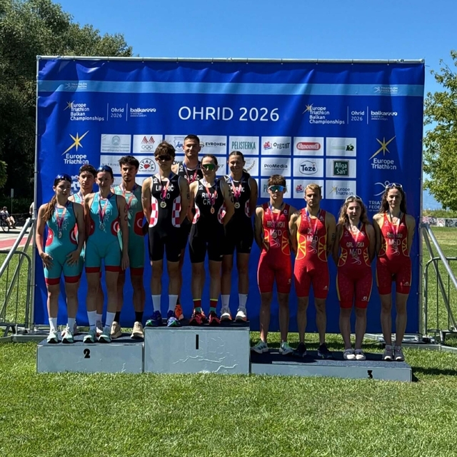 İzmir'e Balkan Triatlon Şampiyonası'nda gümüş madalya