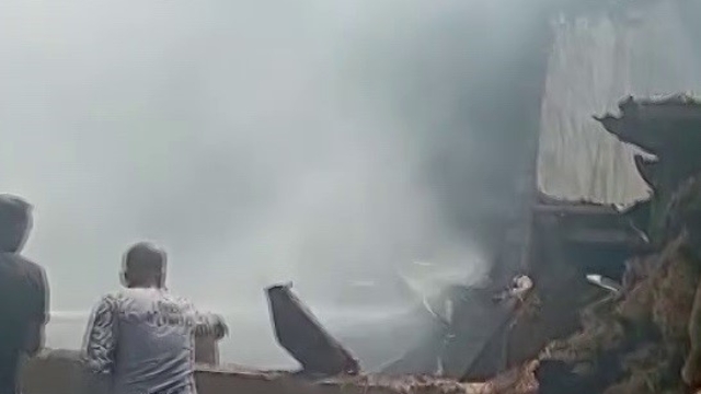 Sivas'ta mutfak tüpü patladı, çıkan yangında bir kişi dumandan etkilendi