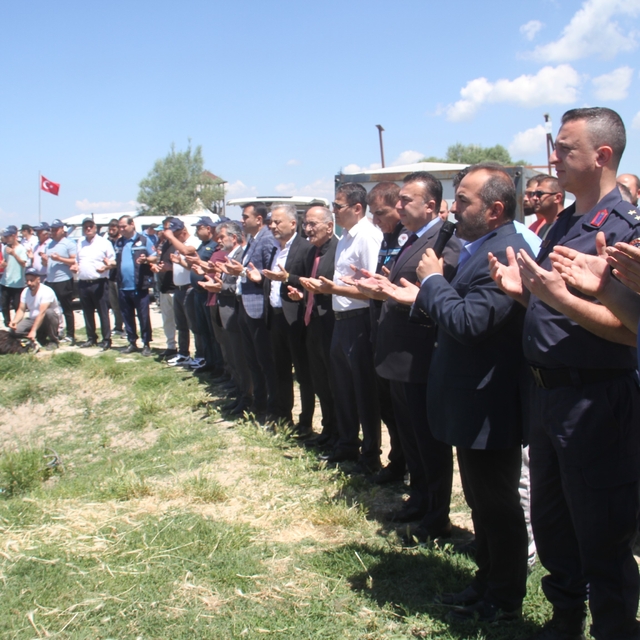 Beyşehir Gölü'nde balıkçılar yeni av sezonunu "vira bismillah" diyerek açtı