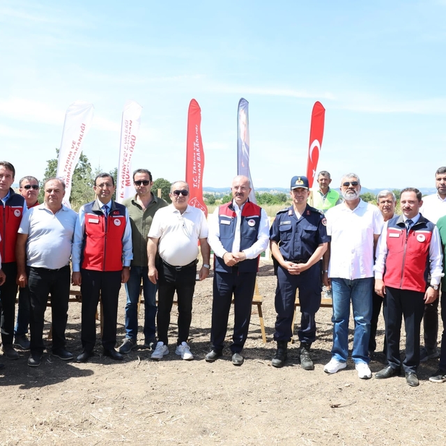 Biga'da Mera Islah Projesi kapsamında arpa hasadı düzenlendi
