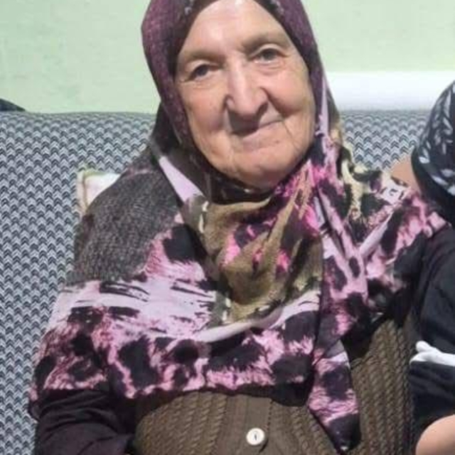 Hafif ticari aracın çarptığı 3 çocuk annesi toprağa verildi, sürücü tutukla...