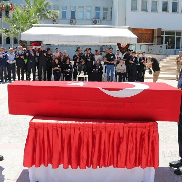 TIR'a çarpan motosikletin sürücüsü uzman çavuş, hayatını kaybetti (2)