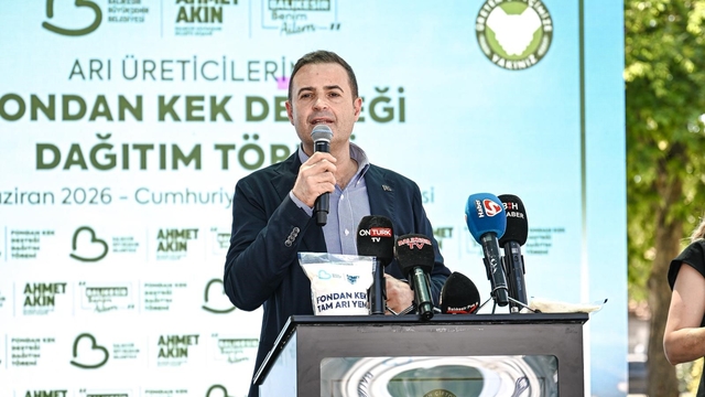 Büyükşehirden arıcılara yüzde 100 Hibeli Fondan kek desteği
Başkan Akın: "Üretici Kazanırsa Balıkesir Kazanır"