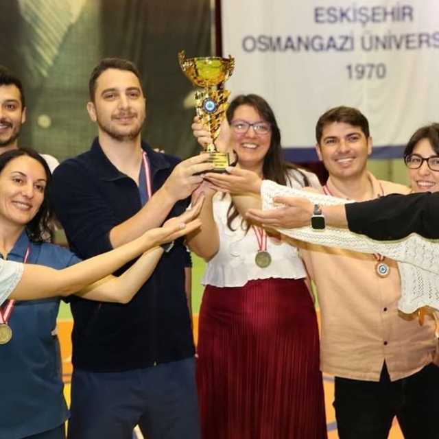 ESOGÜ Personel Turnuvasında kupalar sahiplerini buldu