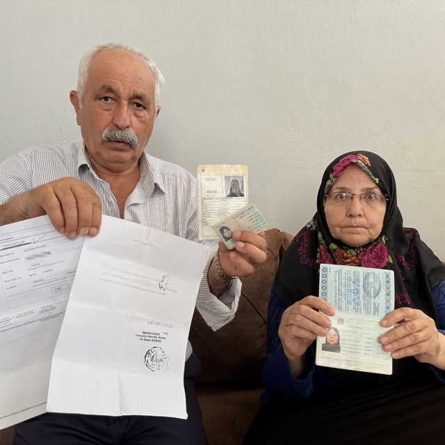 Tarsus'ta yaşayan kadın polis kontrolünde resmi kayıtlarda ölü olduğunu öğr...