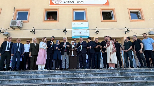 DTSO'dan lisenin kütüphanesine tefrişat