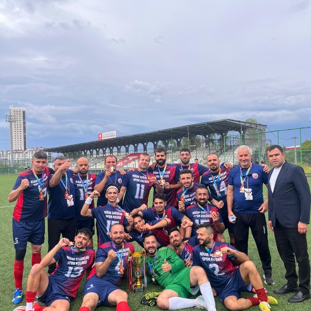 TİESF'de şampiyon Niğde Sağırlar Spor Kulübü oldu