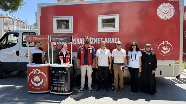 Mobil sosyal hizmet aracı Alaçam'da hizmet verdi