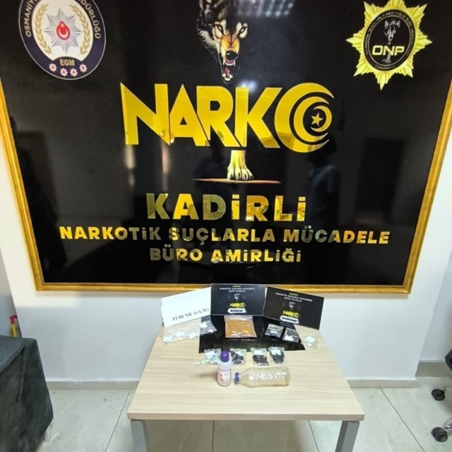 Kadirli ilçesinde asayiş uygulamalarında yakalanan 19 şüpheliden 8'i tutukl...
