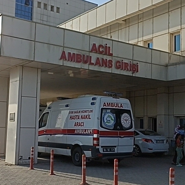 Van'da silahlı ve bıçaklı kavga: 5 yaralı