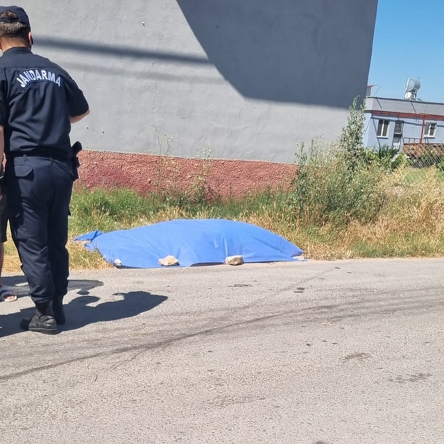 Tırla çarpışan motosikletin sürücüsü hayatını kaybetti