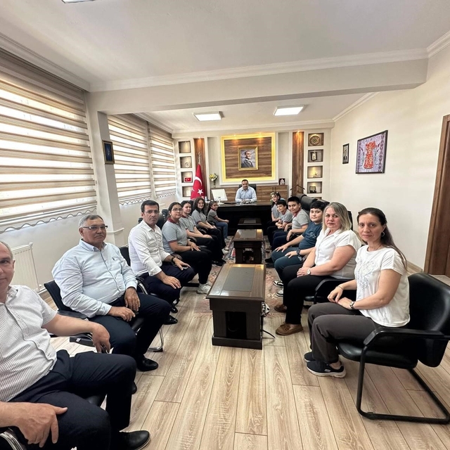 Sarıgöl'ün gururu öğrencilerden Kaymakam Dalak'a ziyaret
