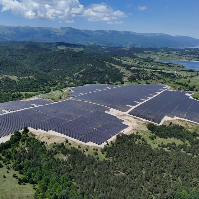 Samsun'da güneş enerjisi ile tıbbi aromatik bitki üretimi aynı alanda yapıl...