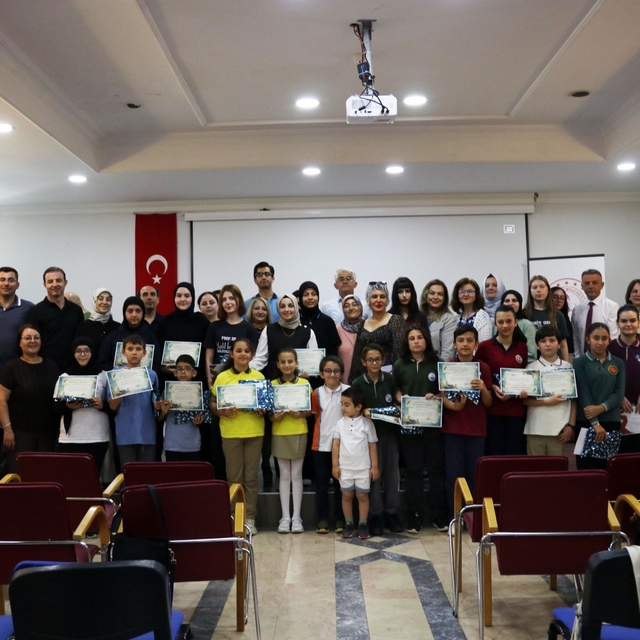 Yalova'da Dilimizin Zenginlikleri ödül töreni