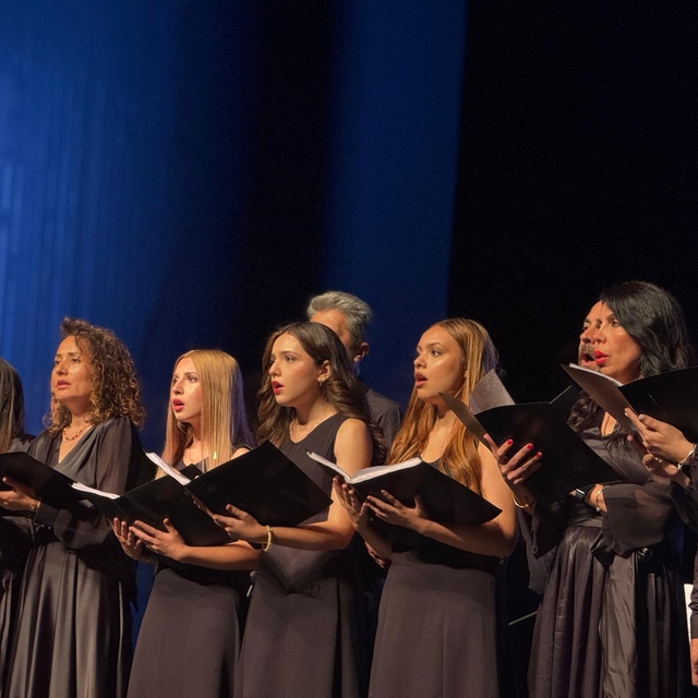 Bursa Maarif Orkestrası ve Çok Sesli Korosu konser verdi