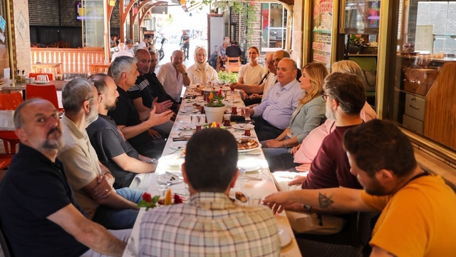Başkan Özlü "Tarihi çarşılarımızı koruyarak yenilemeliyiz"