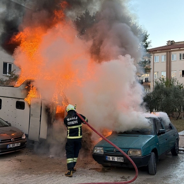 Menteşe'de karavan küle döndü