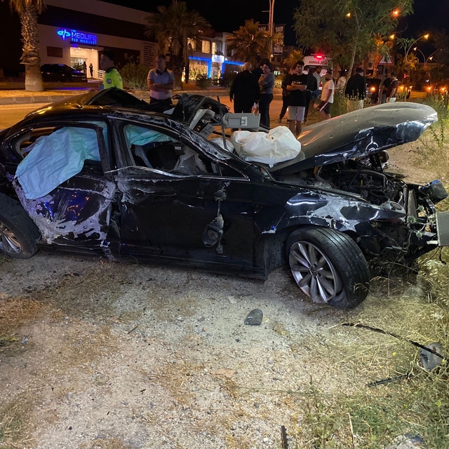 Bodrum'da takla atan otomobildeki 3 kişi yaralandı