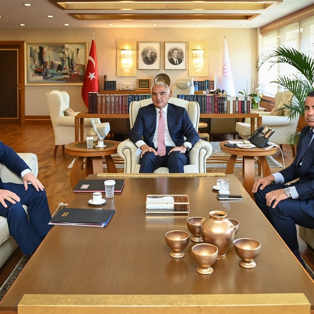 Bakan Ersoy, RTÜK Başkanı Daniş'i kabul etti